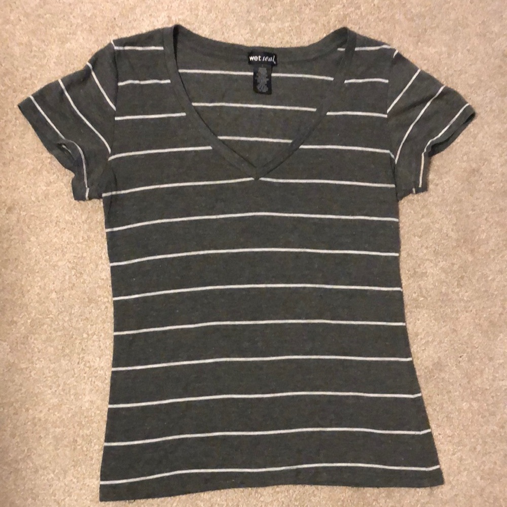 Green wet seal traipsed t shirt